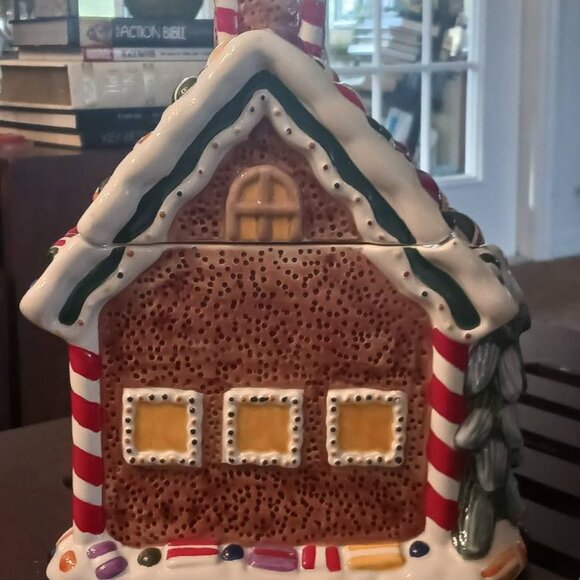 Whole Home Holiday Collection Ginger Bread House Canister Cookie Jar - Picture 5 of 11